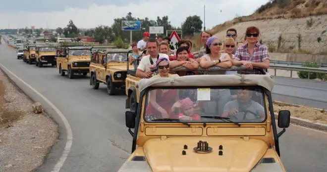 Side Jeep Safari Side 1