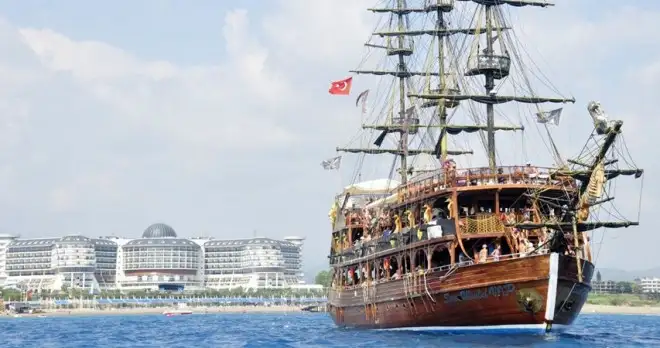 Side Dolphin Island Boat Trip