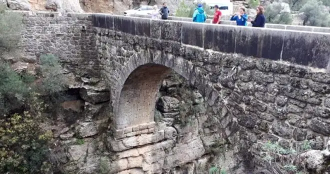 Side Eagle Canyon Tour